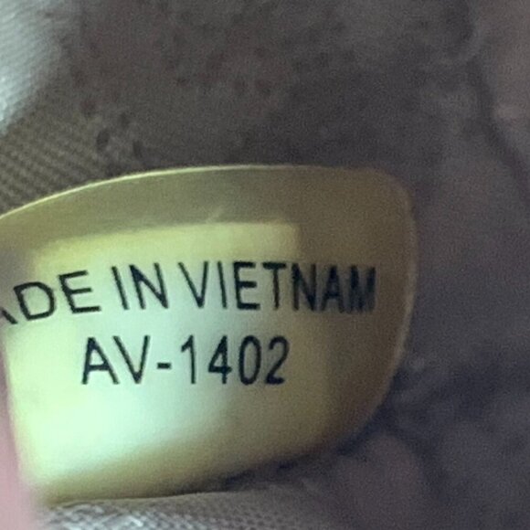 Michael Kors 32T4GLMC1B Mini Selma Crossbody Messenger Bag Brown/Tan 9"W x 5.5"H - Picture 11 of 12